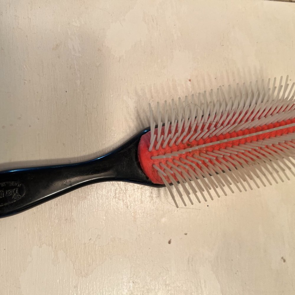 GENTLEMAN'S CLUB HAIR BRUSH